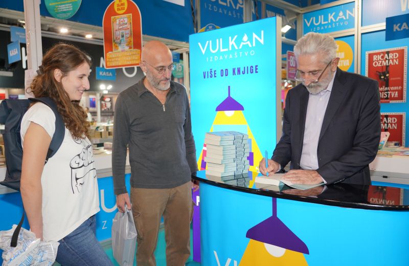 Domaći autori na Sajmu knjiga: Premijerno predstavljena tri nova dela različitih žanrova