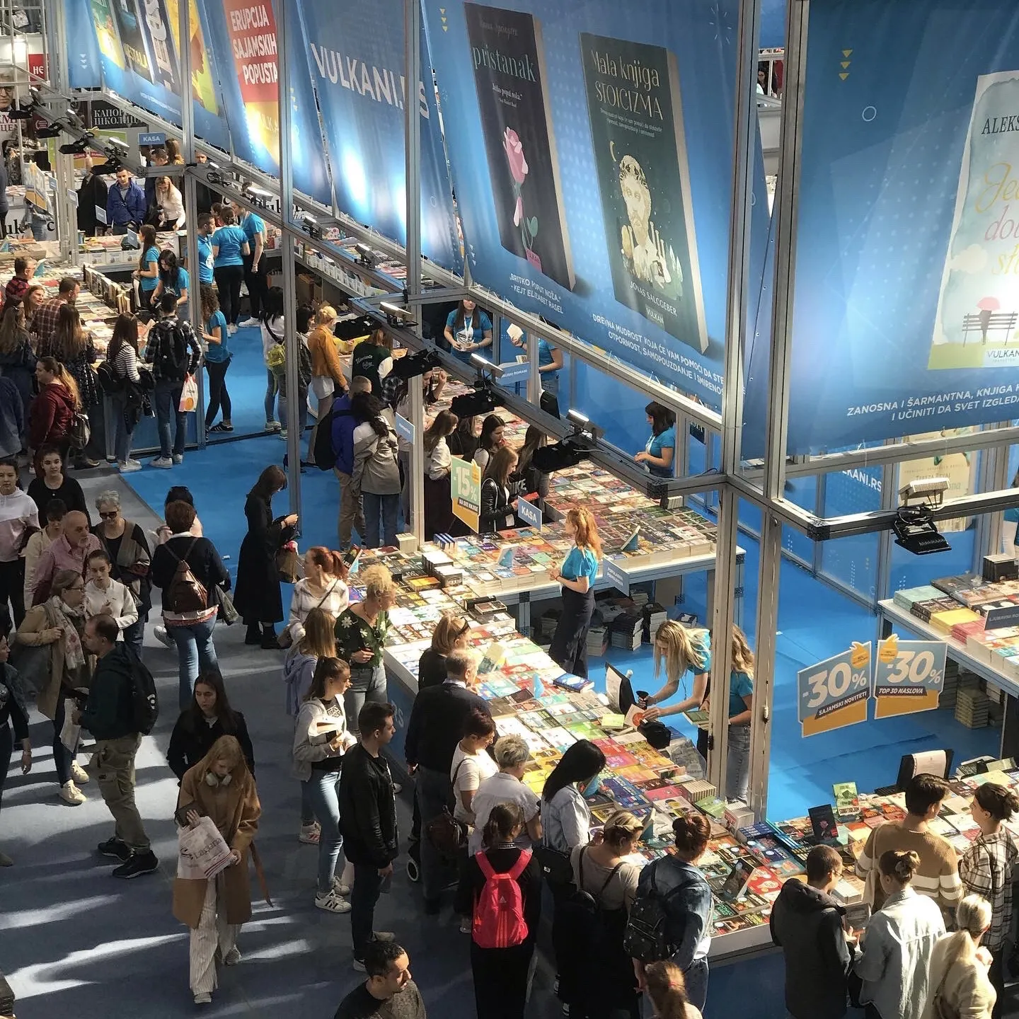 Prvog dana Sajma veliki broj posetilaca na štandovima Vulkan izdavaštva