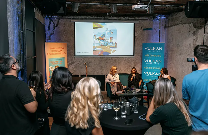 Predstavljena knjiga „Mama, sve je u redu, utorak je u sredu“ – veče puno emocija posvećeno mamama