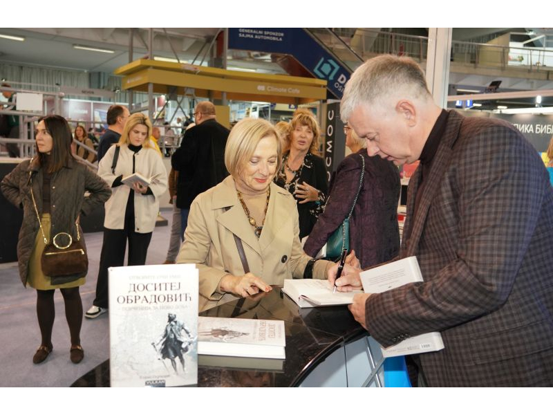 Peti dan Beogradskog sajma knjiga: Veliko interesovanje za Dušana Miklju i Gorana Perčevića