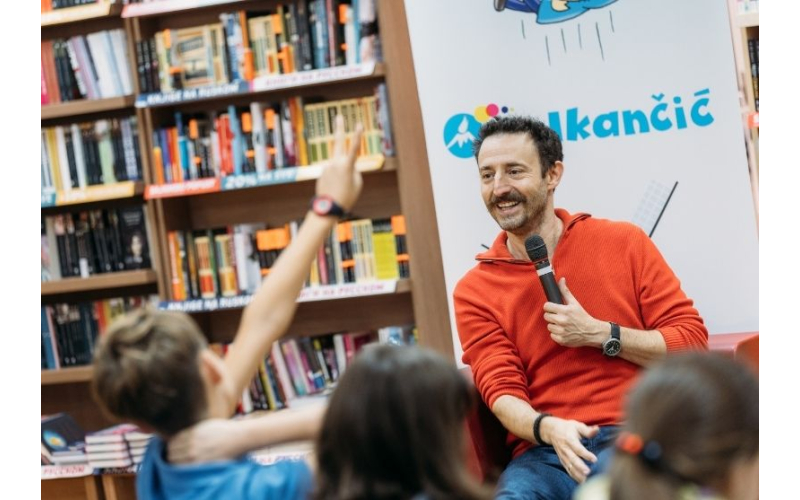 Predstavljene knjige Nikole Đurička u knjižari Vulkan