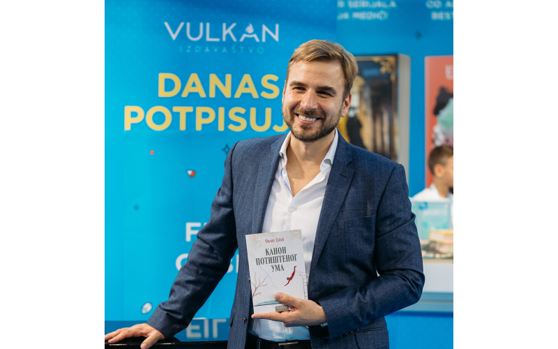 Čitaoci se družili sa Filipom Grbićem na štandu Vulkan izdavaštva