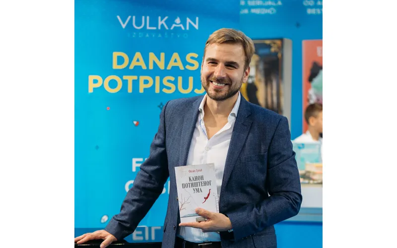 Čitaoci se družili sa Filipom Grbićem na štandu Vulkan izdavaštva