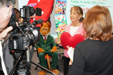 Fantastičan doček Elizabete Dami na Beogradskom sajmu knjiga