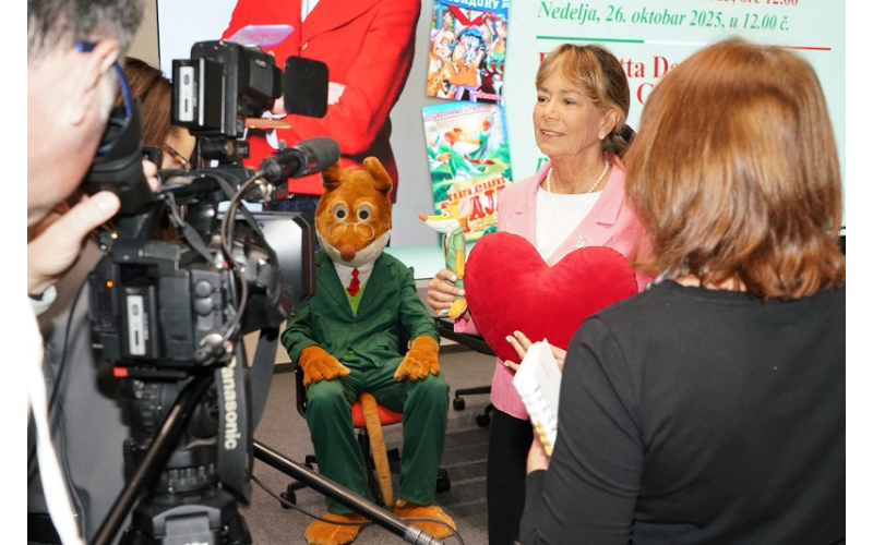 Fantastičan doček Elizabete Dami na Beogradskom sajmu knjiga