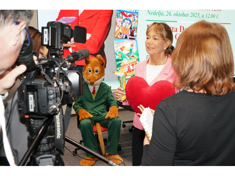 Fantastičan doček Elizabete Dami na Beogradskom sajmu knjiga